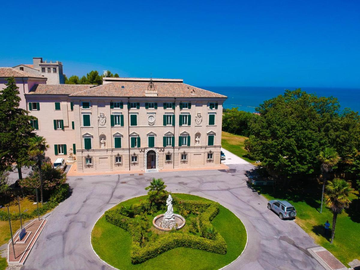 Hotel Domus Stella Maris - Casa Per Ferie Ankona Zewnętrze zdjęcie