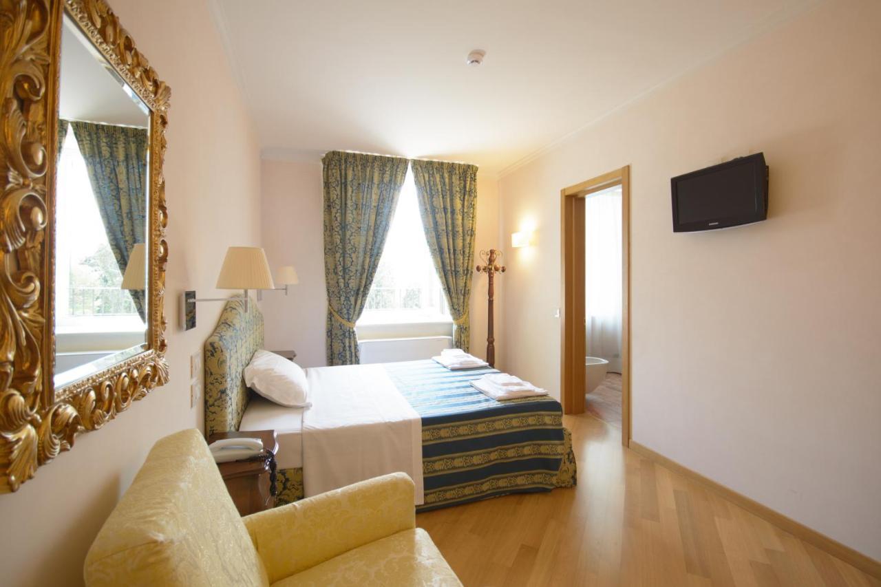 Hotel Domus Stella Maris - Casa Per Ferie Ankona Zewnętrze zdjęcie