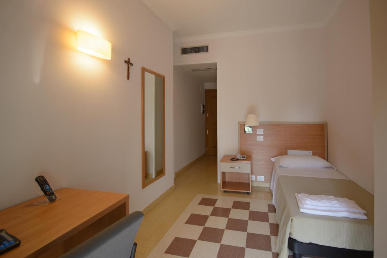 Hotel Domus Stella Maris - Casa Per Ferie Ankona Zewnętrze zdjęcie