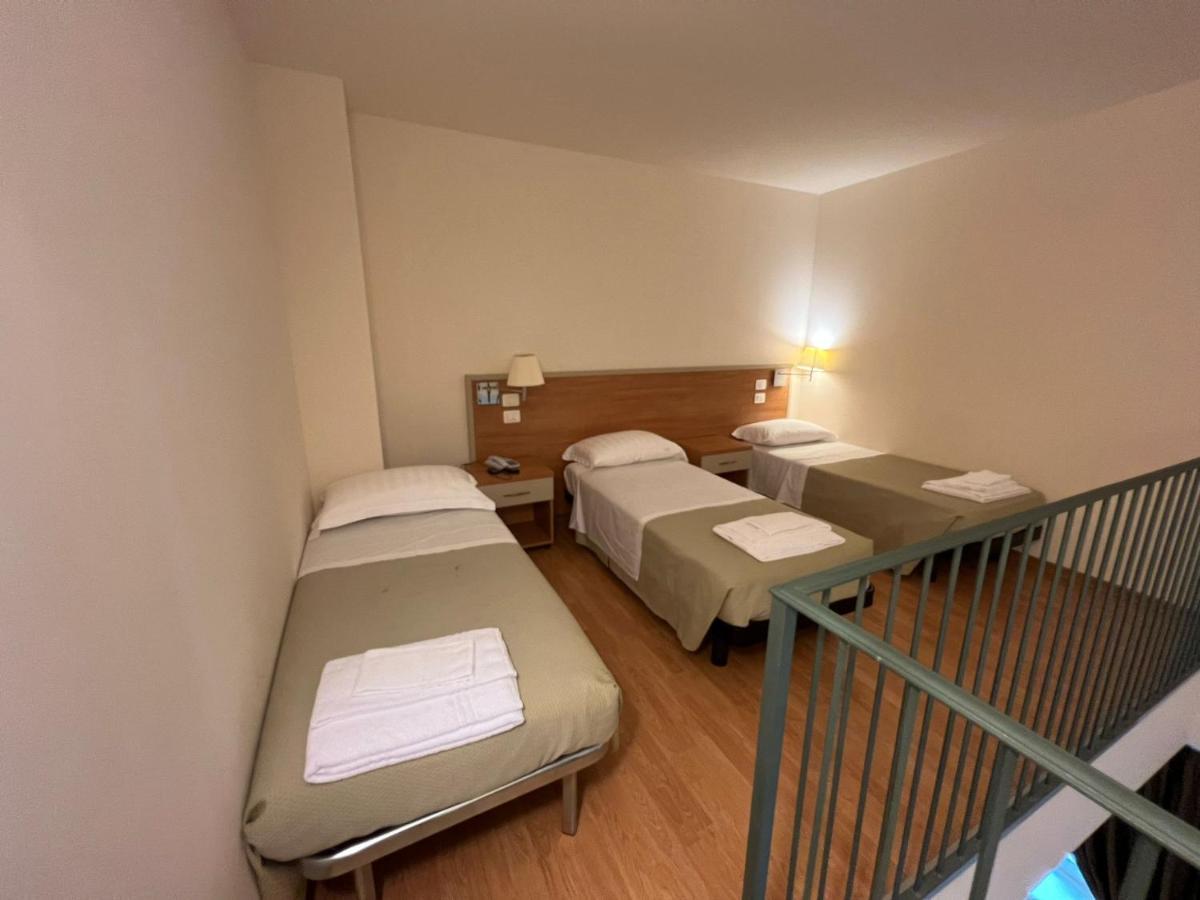 Hotel Domus Stella Maris - Casa Per Ferie Ankona Zewnętrze zdjęcie