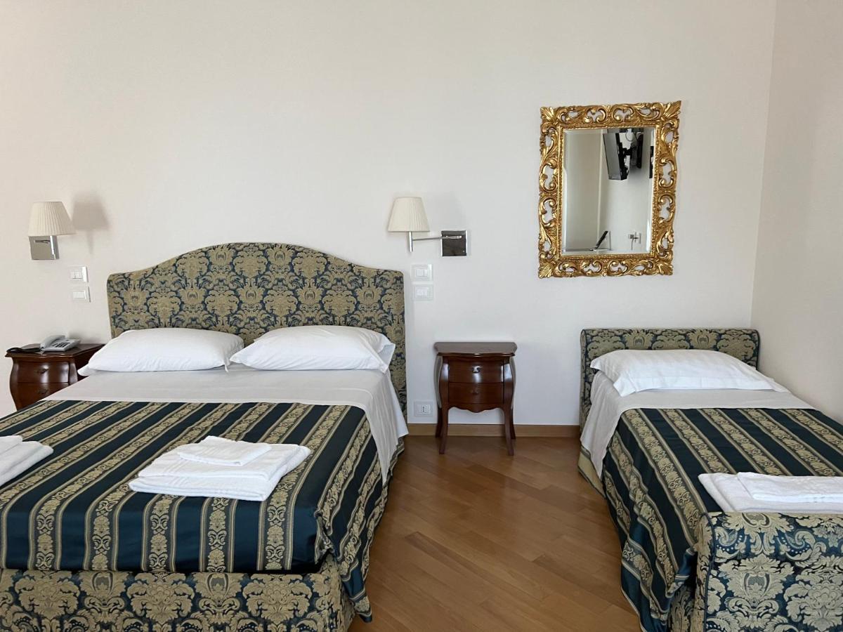 Hotel Domus Stella Maris - Casa Per Ferie Ankona Zewnętrze zdjęcie