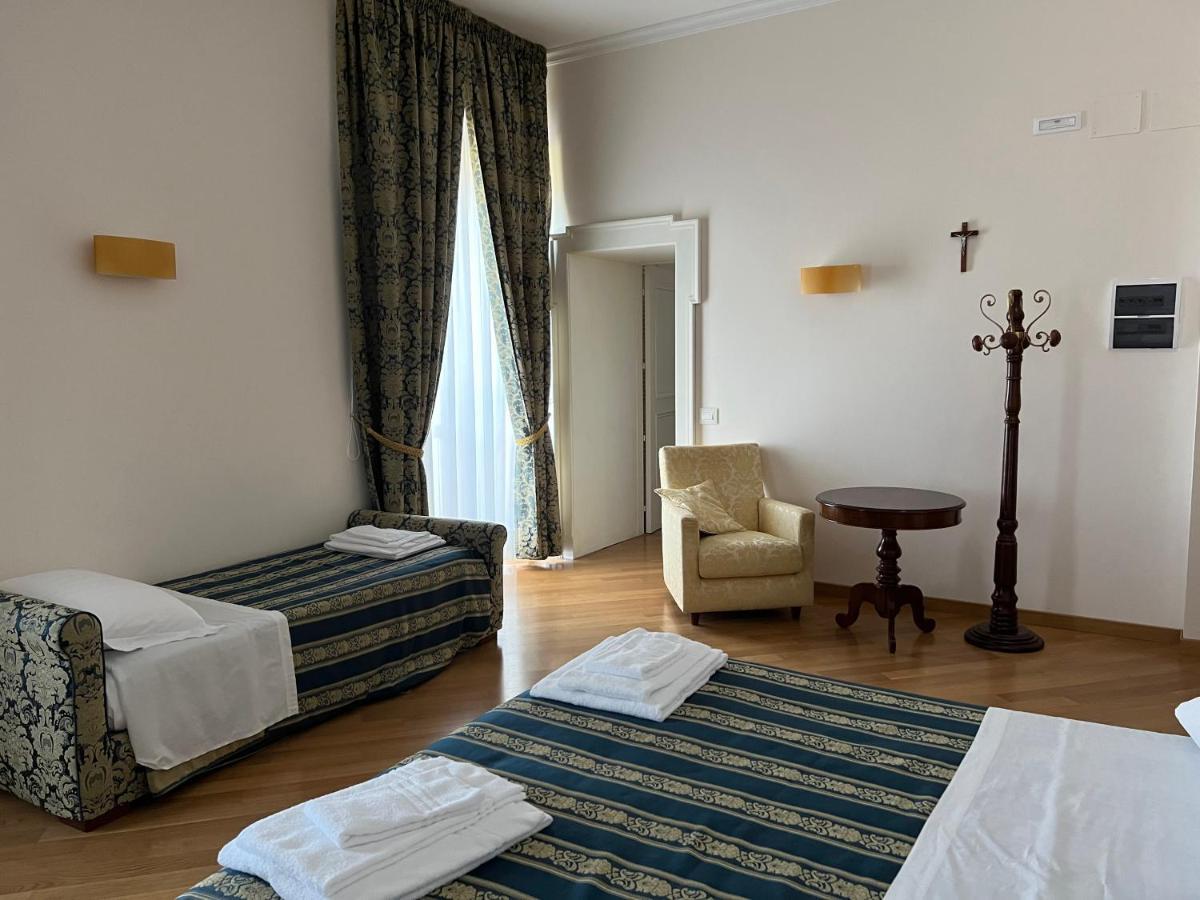 Hotel Domus Stella Maris - Casa Per Ferie Ankona Zewnętrze zdjęcie