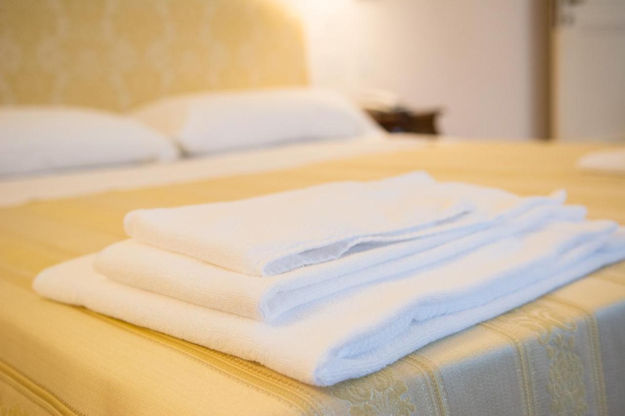 Hotel Domus Stella Maris - Casa Per Ferie Ankona Zewnętrze zdjęcie